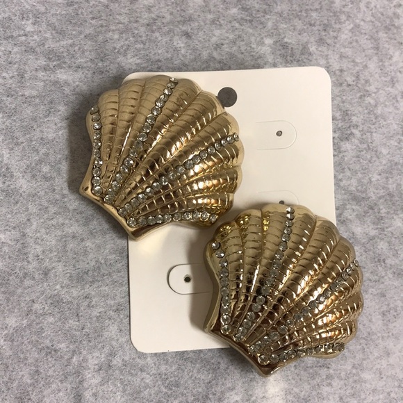 Jewelry - Summer seashell earrings Jewelry - Summer seashell earrings